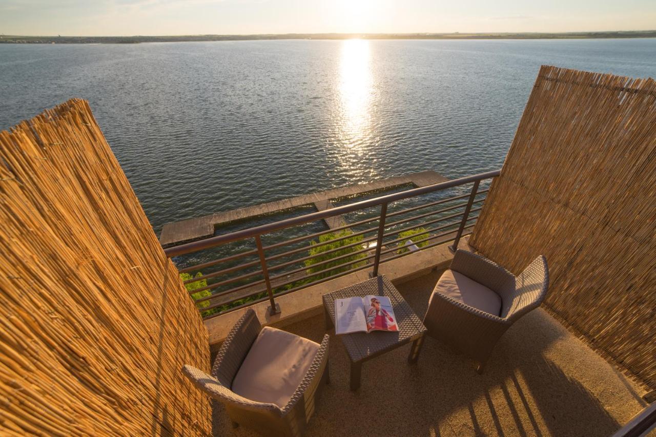Lake Boutique Apartments & Rooms Mamaia Exteriör bild