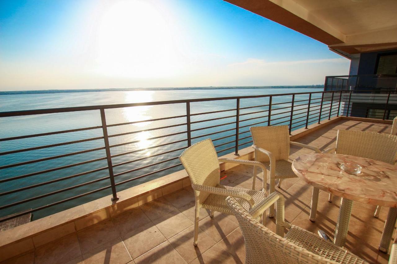 Lake Boutique Apartments & Rooms Mamaia Exteriör bild