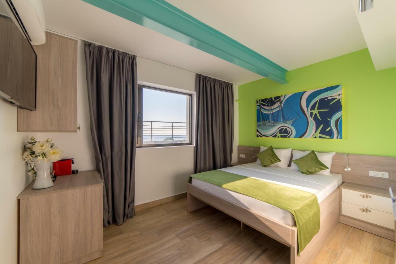 Lake Boutique Apartments & Rooms Mamaia Exteriör bild